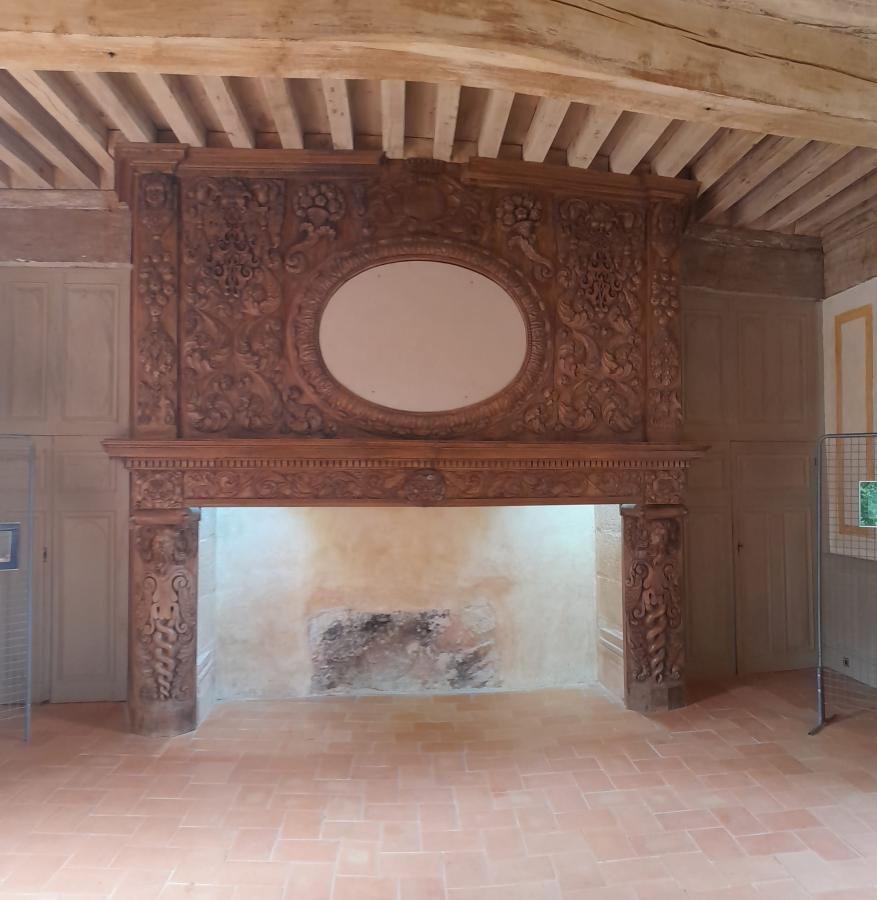 Bruniquel  salle Apparat